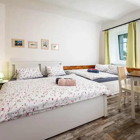 Skornickuv Statek Apartamento *