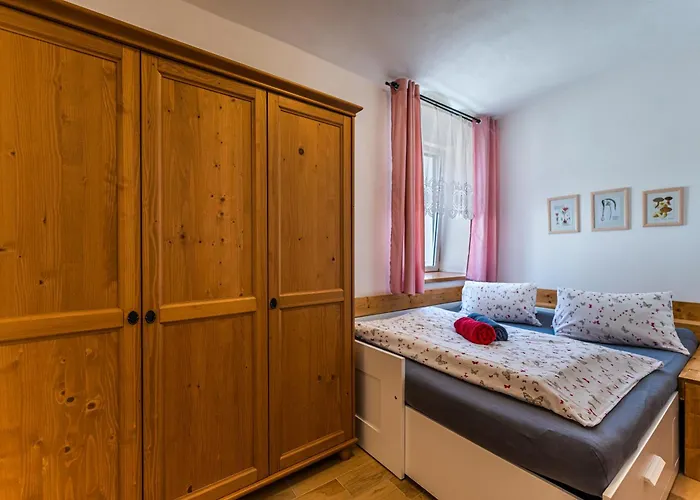 Skornickuv Statek Хлум-у-Тршебоне