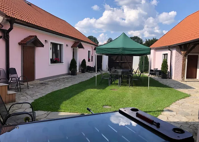 Skornickuv Statek Хлум-у-Тршебоне